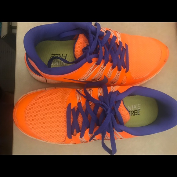 Nike - Picture 3 of 3